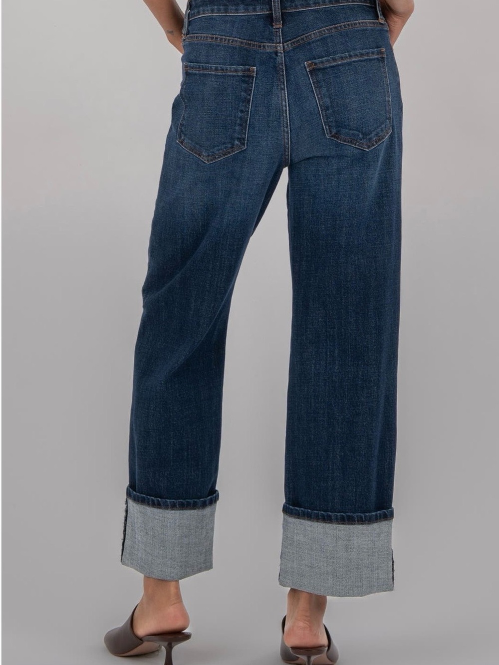**SOLD** KUT from the Kloth Sienna Cuffed Wide Leg Jeans - 12P - Picture 6 of 6